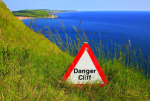 123rf_cliff_danger_30402082_l